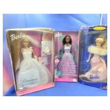 3 Barbies 1