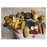 Vtg Decorative Fall-Themed Accents