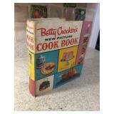 (K)ï¿½1961 Betty Crocker Cookbookï¿½9x2x10.