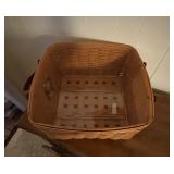 (L)ï¿½Longaberger Laundry Basketï¿½19x18x9.5