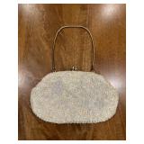 (LR)ï¿½Vtg Beaded Purseï¿½7ï¿½4.5