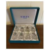 (DR)ï¿½Eales Salt Shakersï¿½6.75ï¿½5.25