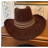 (BB)ï¿½Brown Suede like Hatï¿½Med 21-1/2-22