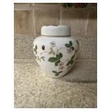 (K-Fridge)ï¿½Wedgwood Wild Strawberry Jarï¿½5ï¿½5.5