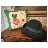 (BB)ï¿½Vtg. Pillow & Wool Hatï¿½13ï¿½11.25