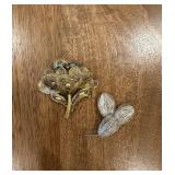 (LR)ï¿½Vtg Wire Broochesï¿½2ï¿½