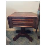 (BB)ï¿½Vtg Wooden Drop-Leaf Tableï¿½20.5x18x27.5