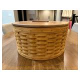 (LR)ï¿½Longaberger Hat Basket w/Lidï¿½13ï¿½7