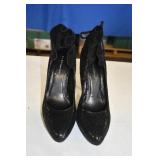 BCBG Textured Heels Size 8/38