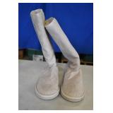 Suede Live Free Boots 8