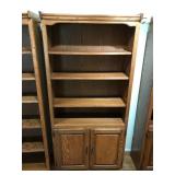 Oak 3-Shelf 2-Door Bookcase