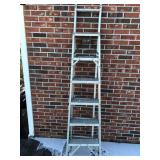 Aluminum Work Ladder with Safety Label