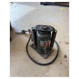 Pittsburgh Automotive Bottle Jack