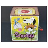 Vtg Snoopy in the Music Box