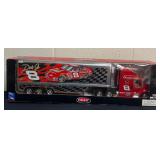 1:32 Peterbilt Die-Cast Truck Model 24''x4''x7''