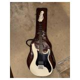 Yamaha SE110 Electric Guitar with Case
