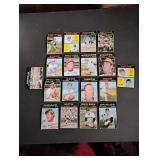 (18) 1971 Topps Baseball Cards