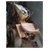 IH Cub Cadet 102 Riding Lawn Tractor - Read Detail