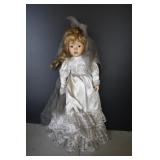 Vtg  Porcelain Bride Doll