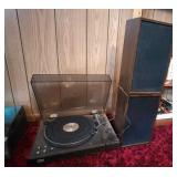 Sansui Turntable with Dual Speakers