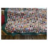 Vtg Handmade Lightweight Quilt