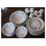 47pc Keltcraft by Noritake Dinnerware Set