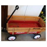 Radio Flyer Red Traveler Wagon