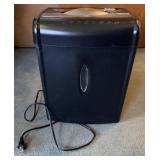 Pen + Gear WM675XA Paper Shredder