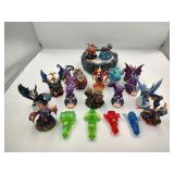 20 Skylander Figures & Wireless Wii Portal