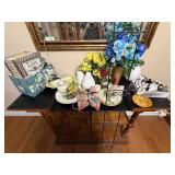 Decorative Lot with Porcelain and Accessories