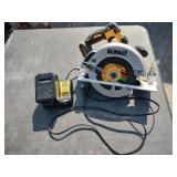 Dewalt XR 7 1/4' / 20V Circular Saw