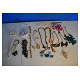 Costume Jewelry Necklace Lot