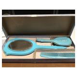 Ladies Vintage Vanity Set & Handkerchiefs Ladies Vintage Vanity Set & Handkerchiefs