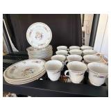 Liling Fine China Yung Shen Flower Pattern Dinnerw