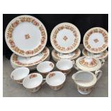 Aladdin Fine China Woodrose Dinner Set