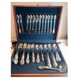 WM Rogers & Son ï¿½Victoria Roseï¿½ Silver-Plated