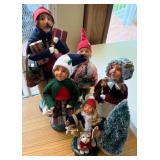 Byers' Choice Carolers Figurines Set