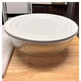 Pyrex Bowl Set with Carrying Case