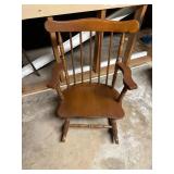 Vtg Windsor Kids Rocking Chairï¿½22x21x29