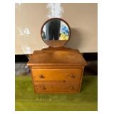 Vtg Childs Dresser w/Mirrorï¿½21ï¿½12.5ï¿½29.5
