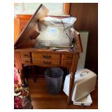 2pc Singer Sewing Machine With Table