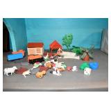 Small Vtg Plastic Toy Farm Pieces