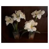 Artificial White Floral Stems in Vases 25ï¿½ï¿½
