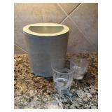 Ice Bucket & 2 Baileyï¿½s Glassesï¿½7ï¿½7