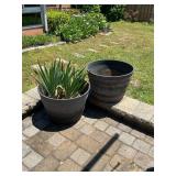 2 Outdoor Planters (Plastic)ï¿½22ï¿½15.5
