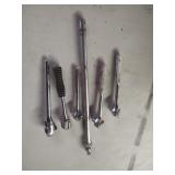 5 Ratchets and 1 Breaker Bar