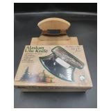 2 Ulu Knive and 1 Cutting Board