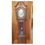 Ridgeway Model 135 Grandfather Clock - Read Detail