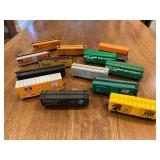 Vtg Model Train Cars