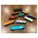 Vtg Model Train Cars